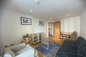 Ropewalk Court